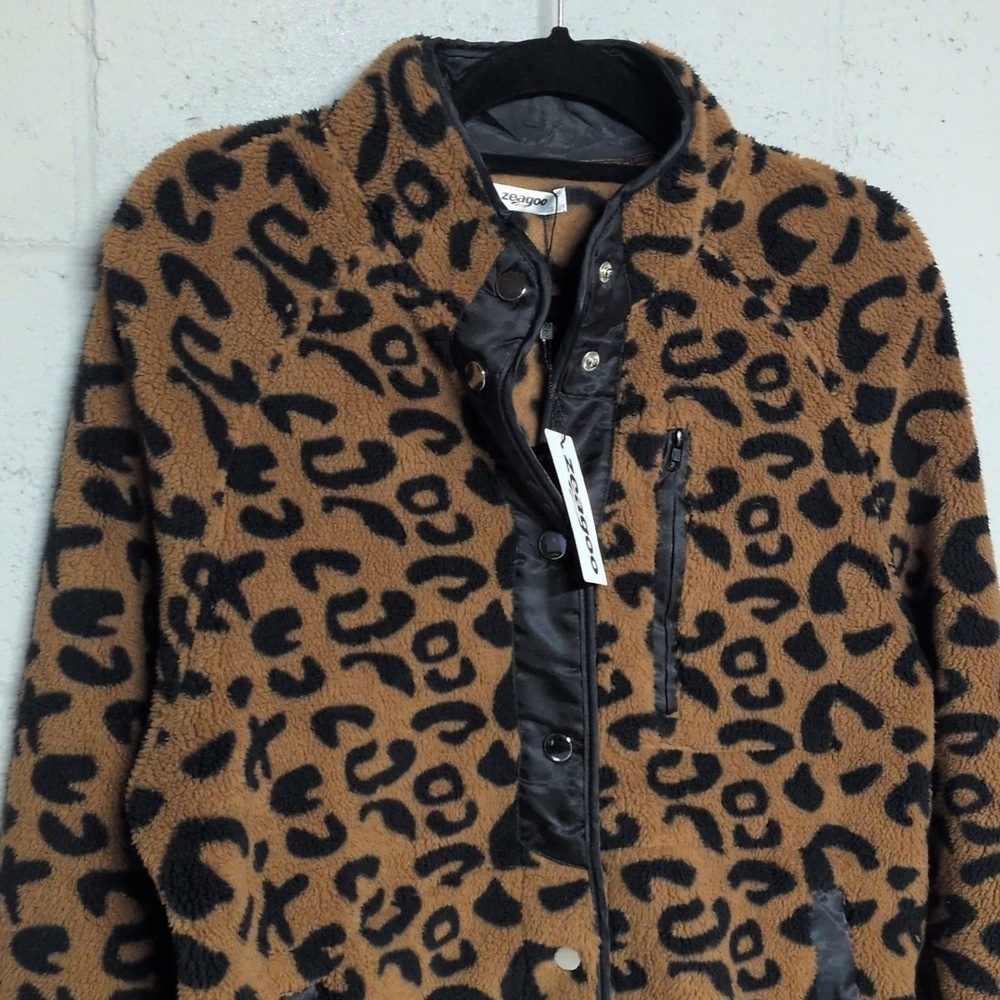 Women's Cozy Teddy Sherpa Jacket Leopard Print, Size Small, NWT, Cozycore - Picture 5 of 6